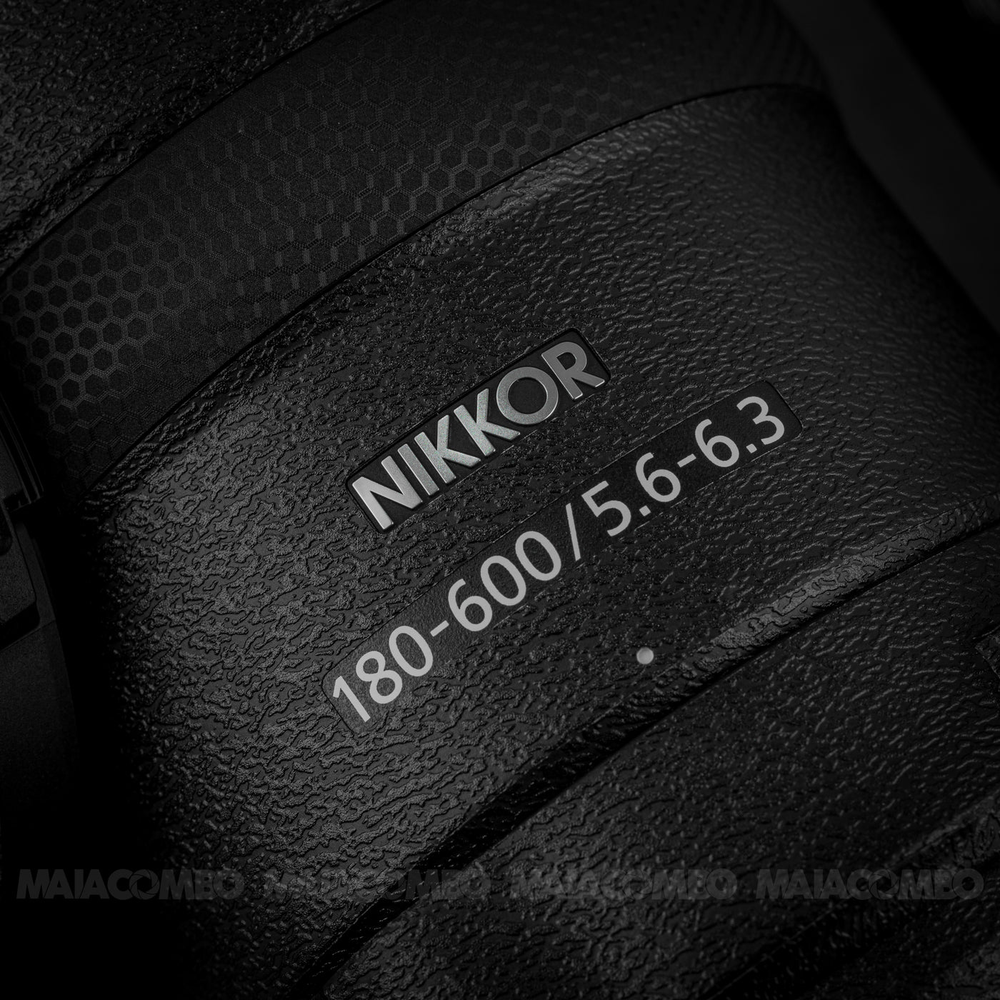 Nikon NIKKOR Z 180-600mm f/5.6-6.3 VR Lens Skin/ Wrap
