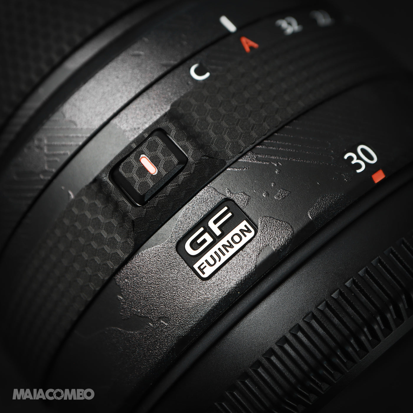 FUJIFILM GF 30mm R WR Lens Skin Robot Maiacombo
