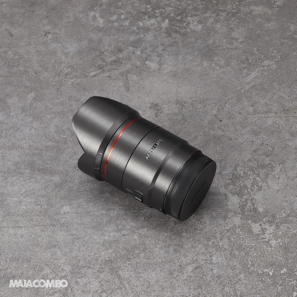 SAMYANG AF 75mm F1.8 FE Lens Skin - MAIACOMBO